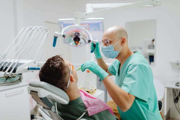 Dentiste genève : une gamme complète de services dentaires